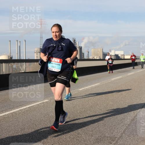 03.10.2025 - Köhlbrandbrückenlauf Lena Gebhardt http://msf.ph/oto/9112103 03.10.2025 10:15:49 Position 2 2501 meine-sportfotos.de