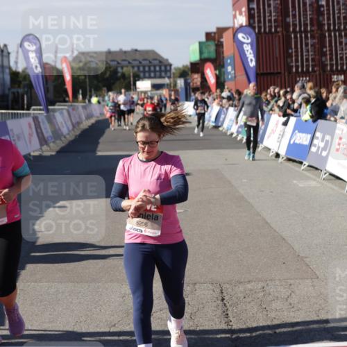 03.10.2025 - Köhlbrandbrückenlauf Jannik Wohlers http://msf.ph/oto/9112115 03.10.2025 13:31:01 Ziel 4715, 4734, 5005, 5142, 5185, 5206, 5349, 5402, 5938, 6375, 6537 meine-sportfotos.de