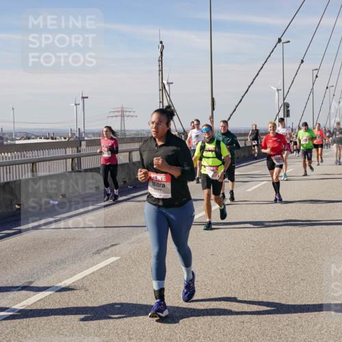 03.10.2025 - Köhlbrandbrückenlauf Michael Burmester http://msf.ph/oto/9112123 03.10.2025 12:54:18 Position 2 377 meine-sportfotos.de