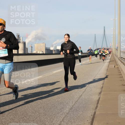 03.10.2025 - Köhlbrandbrückenlauf Lena Gebhardt http://msf.ph/oto/9112151 03.10.2025 09:42:17 Position 2 3414 meine-sportfotos.de