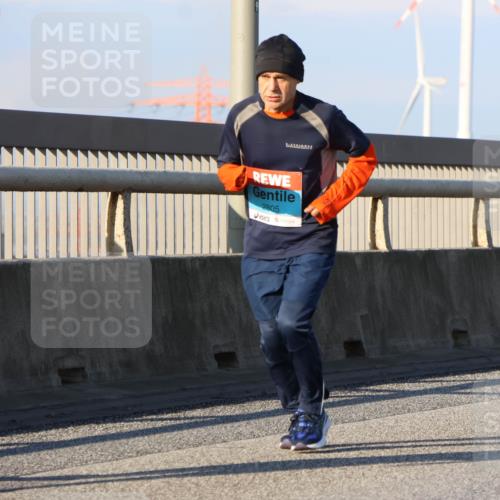 03.10.2025 - Köhlbrandbrückenlauf Strokosch-Dieckow http://msf.ph/oto/9112153 03.10.2025 09:45:27 Position 2 2805 meine-sportfotos.de
