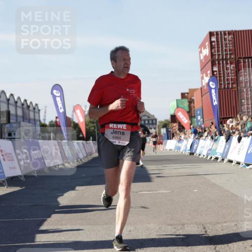 03.10.2025 - Köhlbrandbrückenlauf Jannik Wohlers http://msf.ph/oto/9112187 03.10.2025 13:00:53 Ziel 4018, 4069, 4177, 4820, 6042, 6464, 6525 meine-sportfotos.de