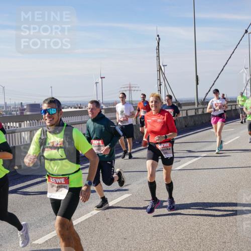 03.10.2025 - Köhlbrandbrückenlauf Michael Burmester http://msf.ph/oto/9112196 03.10.2025 12:54:21 Position 2 5928 meine-sportfotos.de