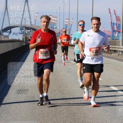 03.10.2025 - Köhlbrandbrückenlauf Strokosch-Dieckow http://msf.ph/oto/9112209 03.10.2025 12:41:05 Position 3 4142, 6085 meine-sportfotos.de