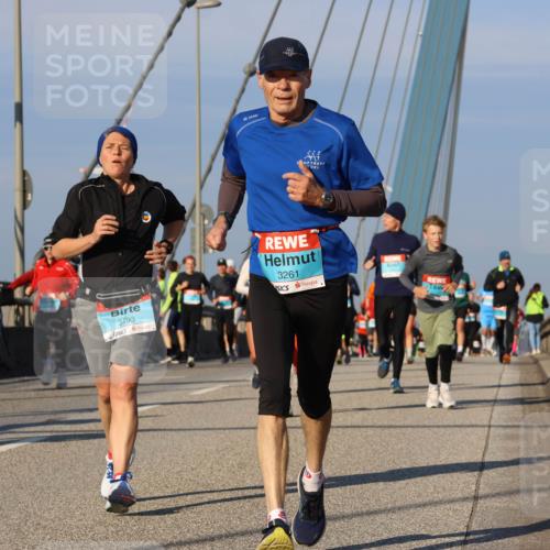 03.10.2025 - Köhlbrandbrückenlauf Strokosch-Dieckow http://msf.ph/oto/9112212 03.10.2025 09:45:31 Position 2 3493, 3261 meine-sportfotos.de