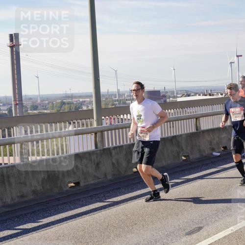 03.10.2025 - Köhlbrandbrückenlauf Michael Burmester http://msf.ph/oto/9112220 03.10.2025 12:54:23 Position 2 32, 5578 meine-sportfotos.de