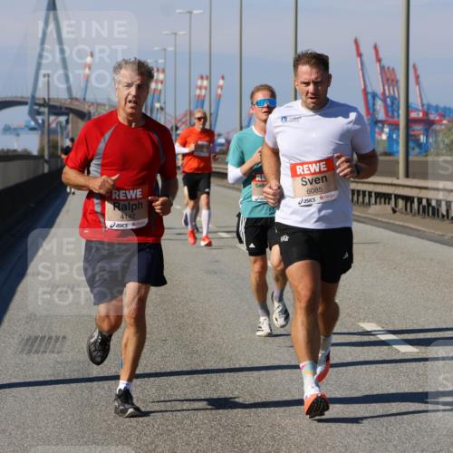 03.10.2025 - Köhlbrandbrückenlauf Strokosch-Dieckow http://msf.ph/oto/9112224 03.10.2025 12:41:05 Position 3 4142, 6085 meine-sportfotos.de