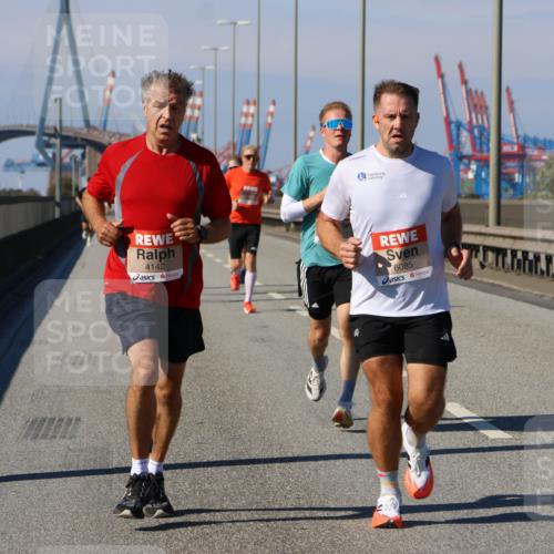 03.10.2025 - Köhlbrandbrückenlauf Strokosch-Dieckow http://msf.ph/oto/9112232 03.10.2025 12:41:05 Position 3 4142, 6085 meine-sportfotos.de