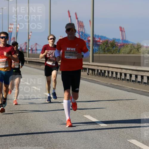 03.10.2025 - Köhlbrandbrückenlauf Strokosch-Dieckow http://msf.ph/oto/9112266 03.10.2025 12:41:10 Position 3 6422, 201, 4040 meine-sportfotos.de