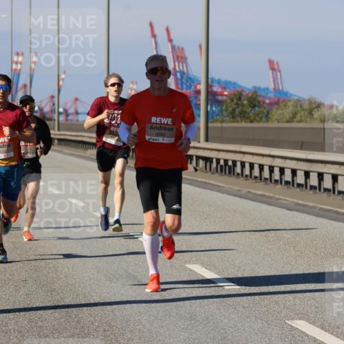 03.10.2025 - Köhlbrandbrückenlauf Strokosch-Dieckow http://msf.ph/oto/9112271 03.10.2025 12:41:10 Position 3 6422, 4040 meine-sportfotos.de