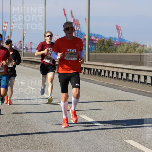 03.10.2025 - Köhlbrandbrückenlauf Strokosch-Dieckow http://msf.ph/oto/9112276 03.10.2025 12:41:10 Position 3 6422, 4040 meine-sportfotos.de