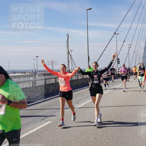 03.10.2025 - Köhlbrandbrückenlauf Michael Burmester http://msf.ph/oto/9112288 03.10.2025 12:54:25 Position 2 5235, 6756 meine-sportfotos.de