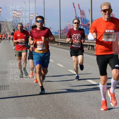 03.10.2025 - Köhlbrandbrückenlauf Strokosch-Dieckow http://msf.ph/oto/9112298 03.10.2025 12:41:12 Position 3 6422, 2015, 4040 meine-sportfotos.de