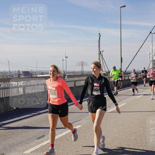 03.10.2025 - Köhlbrandbrückenlauf Michael Burmester http://msf.ph/oto/9112318 03.10.2025 12:54:26 Position 2 6756 meine-sportfotos.de