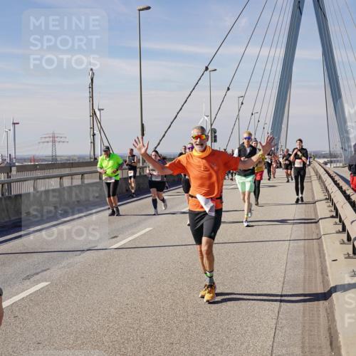 03.10.2025 - Köhlbrandbrückenlauf Michael Burmester http://msf.ph/oto/9112324 03.10.2025 12:54:27 Position 2 4749 meine-sportfotos.de