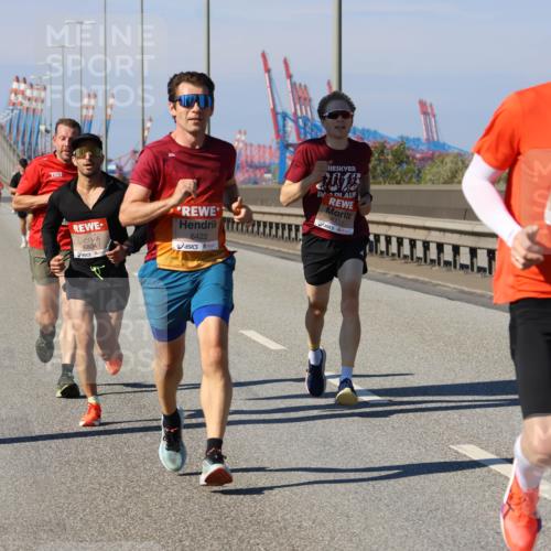 03.10.2025 - Köhlbrandbrückenlauf Strokosch-Dieckow http://msf.ph/oto/9112328 03.10.2025 12:41:12 Position 3 6804, 6422, 2013, 6333, 4040 meine-sportfotos.de