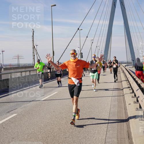 03.10.2025 - Köhlbrandbrückenlauf Michael Burmester http://msf.ph/oto/9112332 03.10.2025 12:54:27 Position 2  meine-sportfotos.de