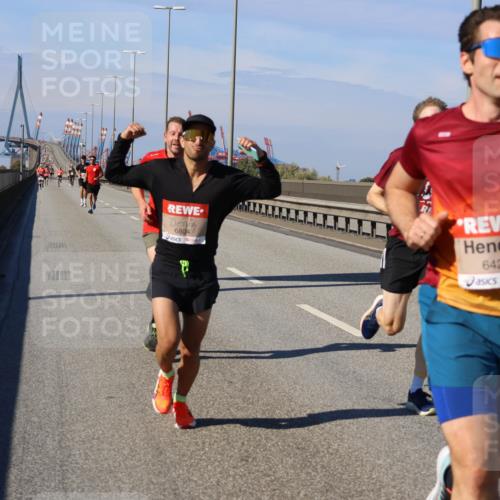 03.10.2025 - Köhlbrandbrückenlauf Strokosch-Dieckow http://msf.ph/oto/9112350 03.10.2025 12:41:15 Position 3 6804, 6422 meine-sportfotos.de