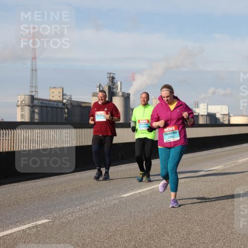 03.10.2025 - Köhlbrandbrückenlauf Lena Gebhardt http://msf.ph/oto/9112354 03.10.2025 10:15:59 Position 2 9480, 2666 meine-sportfotos.de