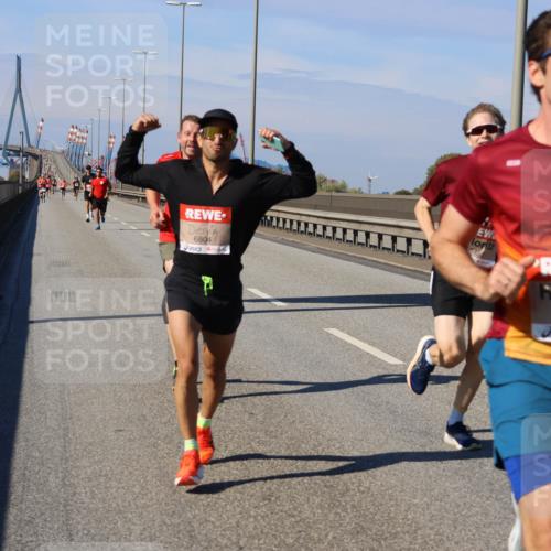 03.10.2025 - Köhlbrandbrückenlauf Strokosch-Dieckow http://msf.ph/oto/9112355 03.10.2025 12:41:15 Position 3 6804, 633, 6422 meine-sportfotos.de