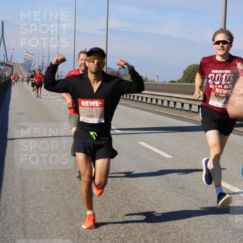 03.10.2025 - Köhlbrandbrückenlauf Strokosch-Dieckow http://msf.ph/oto/9112373 03.10.2025 12:41:15 Position 3 6804, 2015, 633 meine-sportfotos.de
