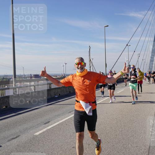 03.10.2025 - Köhlbrandbrückenlauf Michael Burmester http://msf.ph/oto/9112376 03.10.2025 12:54:28 Position 2  meine-sportfotos.de