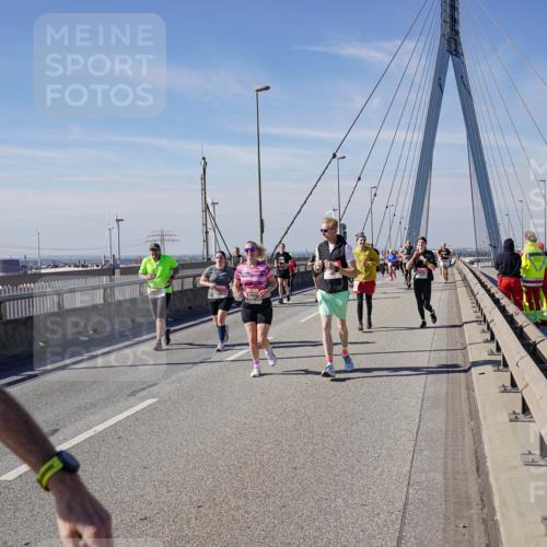 03.10.2025 - Köhlbrandbrückenlauf Michael Burmester http://msf.ph/oto/9112385 03.10.2025 12:54:29 Position 2  meine-sportfotos.de