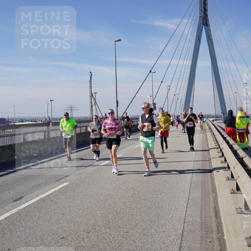 03.10.2025 - Köhlbrandbrückenlauf Michael Burmester http://msf.ph/oto/9112392 03.10.2025 12:54:29 Position 2 188 meine-sportfotos.de