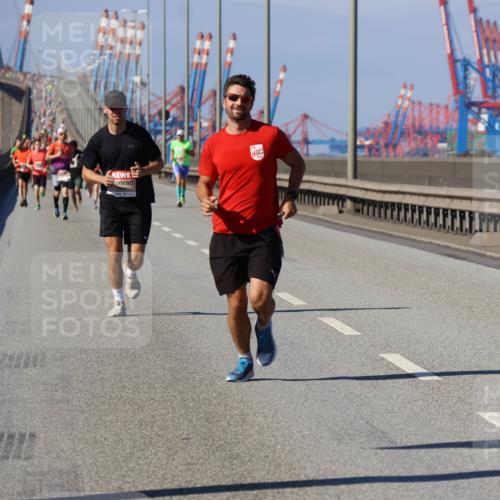 03.10.2025 - Köhlbrandbrückenlauf Strokosch-Dieckow http://msf.ph/oto/9112395 03.10.2025 12:41:21 Position 3  meine-sportfotos.de