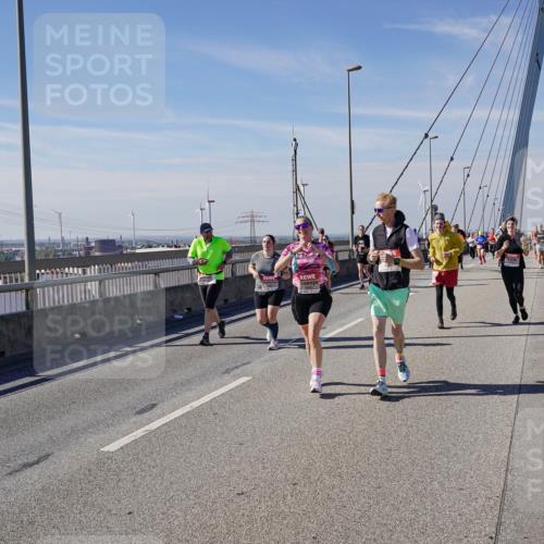 03.10.2025 - Köhlbrandbrückenlauf Michael Burmester http://msf.ph/oto/9112404 03.10.2025 12:54:30 Position 2  meine-sportfotos.de