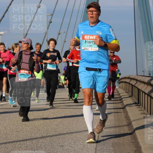 03.10.2025 - Köhlbrandbrückenlauf Strokosch-Dieckow http://msf.ph/oto/9112415 03.10.2025 09:45:49 Position 2 1536, 1286 meine-sportfotos.de