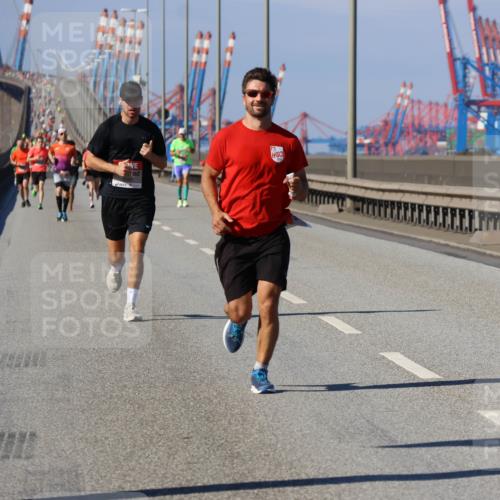03.10.2025 - Köhlbrandbrückenlauf Strokosch-Dieckow http://msf.ph/oto/9112417 03.10.2025 12:41:21 Position 3  meine-sportfotos.de