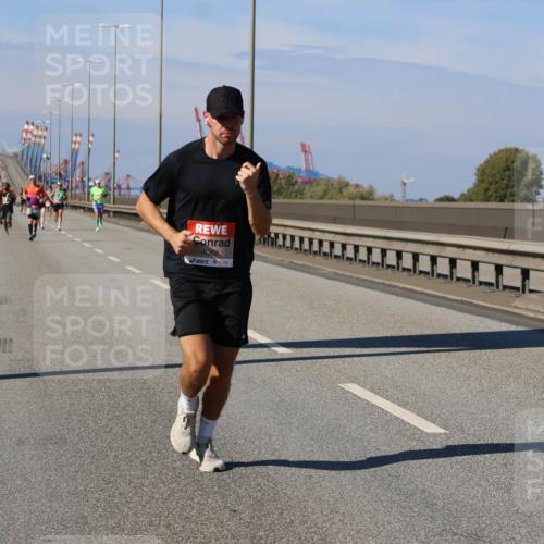 03.10.2025 - Köhlbrandbrückenlauf Strokosch-Dieckow http://msf.ph/oto/9112470 03.10.2025 12:41:27 Position 3 4089 meine-sportfotos.de