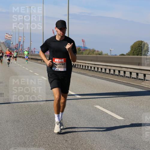 03.10.2025 - Köhlbrandbrückenlauf Strokosch-Dieckow http://msf.ph/oto/9112476 03.10.2025 12:41:27 Position 3 4089 meine-sportfotos.de