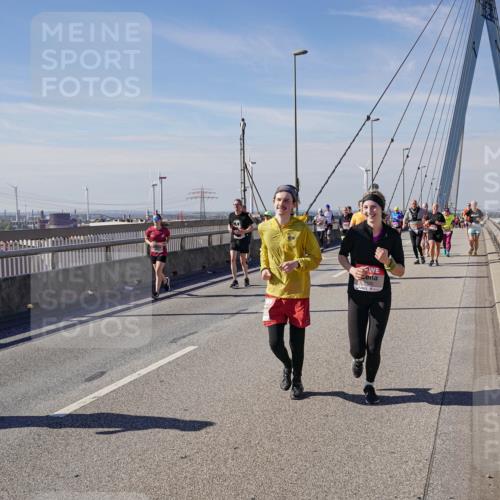 03.10.2025 - Köhlbrandbrückenlauf Michael Burmester http://msf.ph/oto/9112489 03.10.2025 12:54:32 Position 2 5125 meine-sportfotos.de