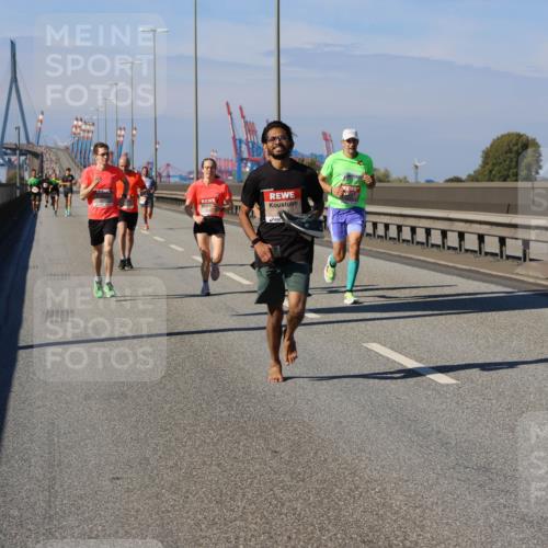 03.10.2025 - Köhlbrandbrückenlauf Strokosch-Dieckow http://msf.ph/oto/9112523 03.10.2025 12:41:42 Position 3  meine-sportfotos.de