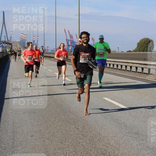 03.10.2025 - Köhlbrandbrückenlauf Strokosch-Dieckow http://msf.ph/oto/9112541 03.10.2025 12:41:42 Position 3  meine-sportfotos.de