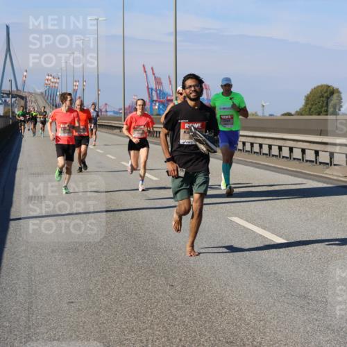 03.10.2025 - Köhlbrandbrückenlauf Strokosch-Dieckow http://msf.ph/oto/9112546 03.10.2025 12:41:42 Position 3  meine-sportfotos.de