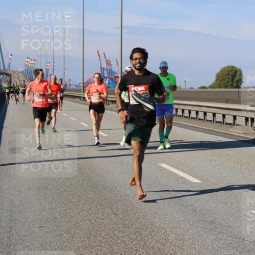 03.10.2025 - Köhlbrandbrückenlauf Strokosch-Dieckow http://msf.ph/oto/9112561 03.10.2025 12:41:43 Position 3  meine-sportfotos.de