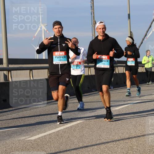 03.10.2025 - Köhlbrandbrückenlauf Strokosch-Dieckow http://msf.ph/oto/9112607 03.10.2025 09:46:05 Position 2 1886, 1764 meine-sportfotos.de
