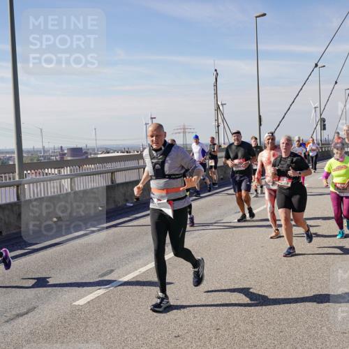03.10.2025 - Köhlbrandbrückenlauf Michael Burmester http://msf.ph/oto/9112611 03.10.2025 12:54:38 Position 2  meine-sportfotos.de