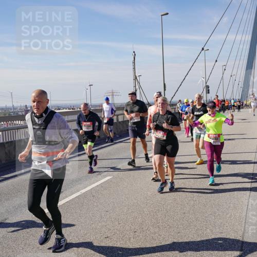 03.10.2025 - Köhlbrandbrückenlauf Michael Burmester http://msf.ph/oto/9112619 03.10.2025 12:54:38 Position 2  meine-sportfotos.de
