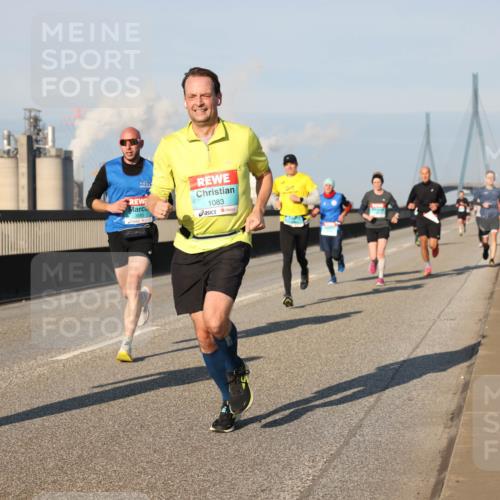 03.10.2025 - Köhlbrandbrückenlauf Lena Gebhardt http://msf.ph/oto/9112628 03.10.2025 09:42:30 Position 2 1083 meine-sportfotos.de