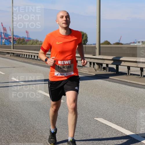 03.10.2025 - Köhlbrandbrückenlauf Strokosch-Dieckow http://msf.ph/oto/9112646 03.10.2025 12:41:48 Position 3 5765 meine-sportfotos.de