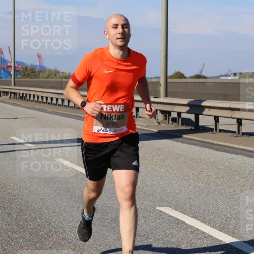 03.10.2025 - Köhlbrandbrückenlauf Strokosch-Dieckow http://msf.ph/oto/9112652 03.10.2025 12:41:48 Position 3 5765 meine-sportfotos.de