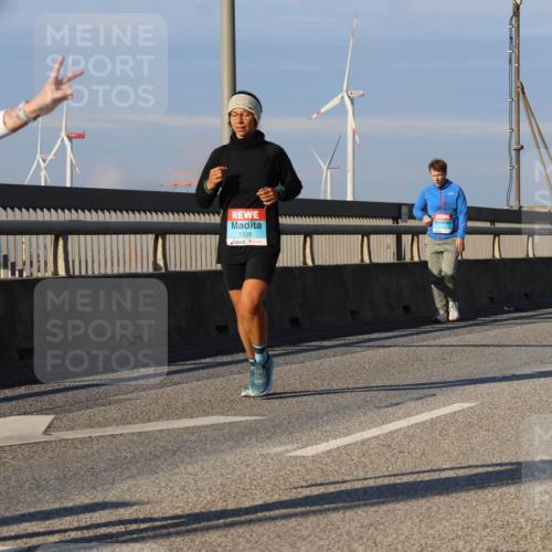 03.10.2025 - Köhlbrandbrückenlauf Strokosch-Dieckow http://msf.ph/oto/9112654 03.10.2025 09:46:08 Position 2 1338 meine-sportfotos.de