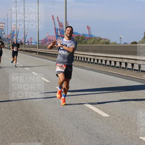 03.10.2025 - Köhlbrandbrückenlauf Strokosch-Dieckow http://msf.ph/oto/9112675 03.10.2025 12:41:51 Position 3 002 meine-sportfotos.de