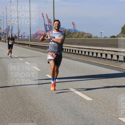 03.10.2025 - Köhlbrandbrückenlauf Strokosch-Dieckow http://msf.ph/oto/9112678 03.10.2025 12:41:51 Position 3  meine-sportfotos.de