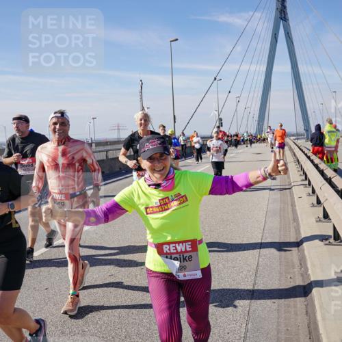 03.10.2025 - Köhlbrandbrückenlauf Michael Burmester http://msf.ph/oto/9112701 03.10.2025 12:54:40 Position 2 29 meine-sportfotos.de