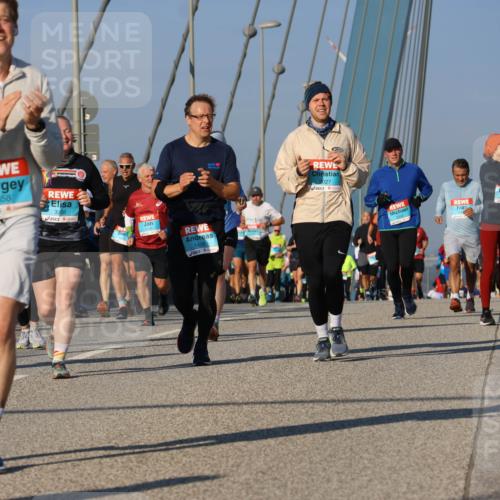 03.10.2025 - Köhlbrandbrückenlauf Strokosch-Dieckow http://msf.ph/oto/9112716 03.10.2025 09:46:13 Position 2 2858, 1408, 2027 meine-sportfotos.de